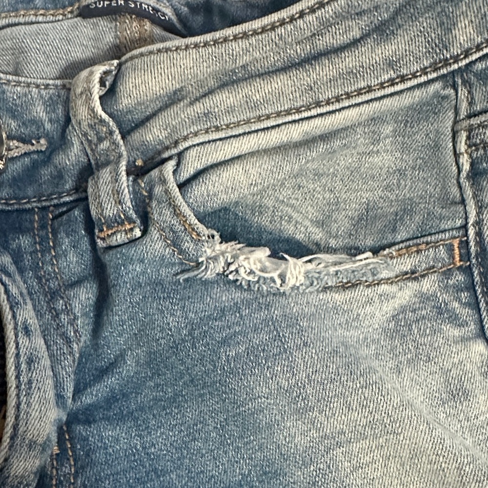 American Eagle Outfitters Light Blue Distressed Skinny Jeans - Picture 8 of 11